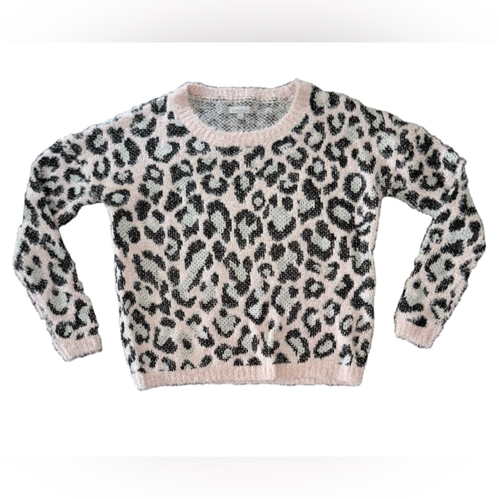 Wonderly Fuzzy Pink & Black Leopard Print Sweater
